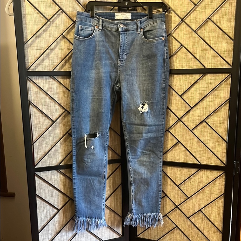 Free People High Waist Frayed Hem Cropped Distressed Jeans Sz 31